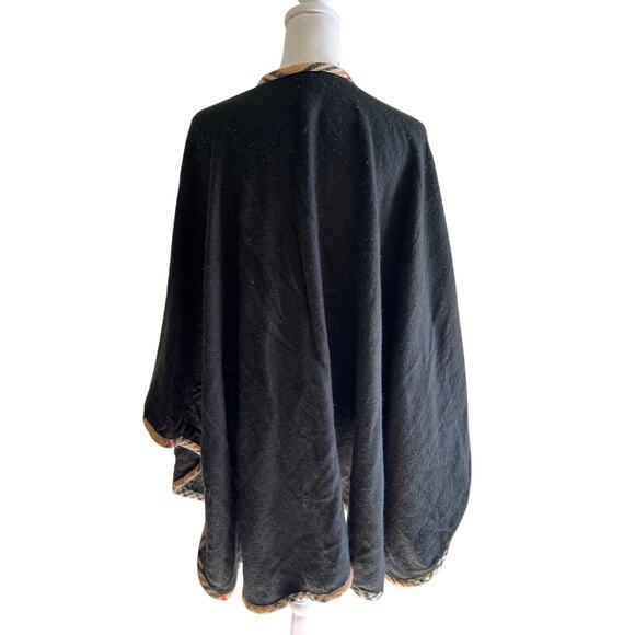 V. Fraas Black Wrap Shawl Scarf Lightweight Classic Warm Comfortcore Cozy - Picture 2 of 9